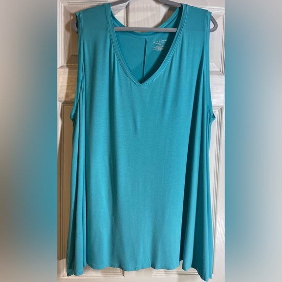 Lane Bryant Women's Plus Size Swing V-Neck Tank Size 26/28 - Picture 1 of 6